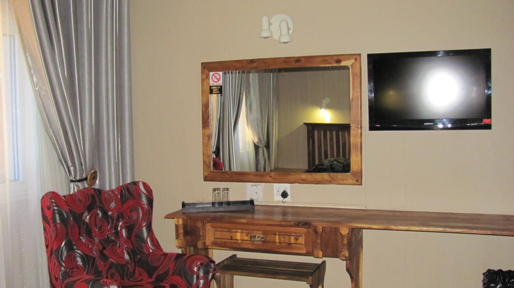 Ivory Tusk Lodge Tzaneen Rum bild