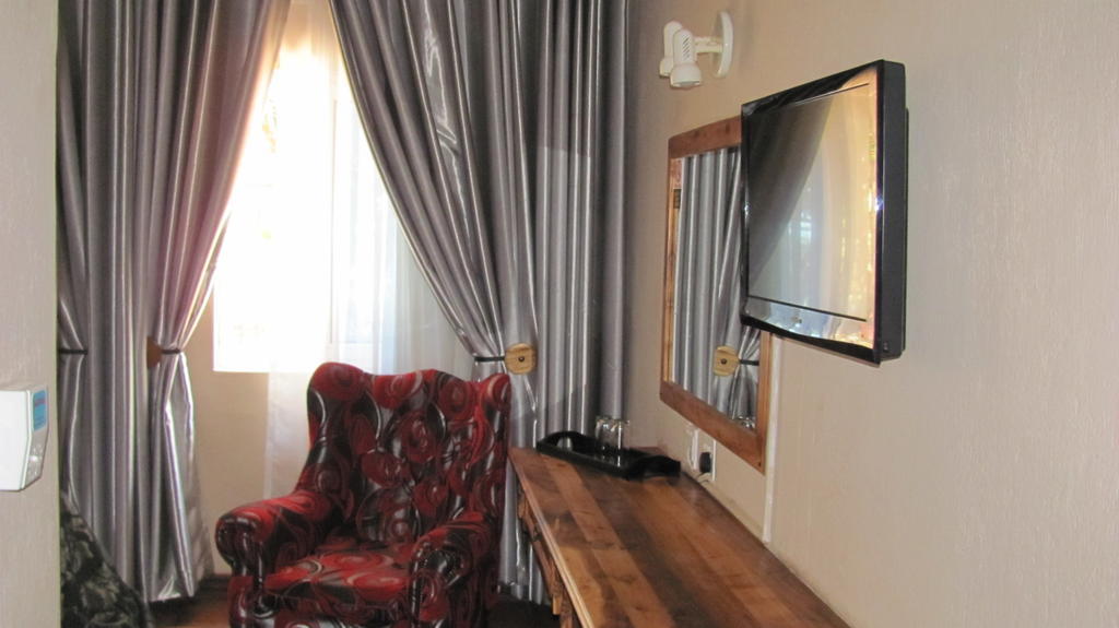 Ivory Tusk Lodge Tzaneen Rum bild