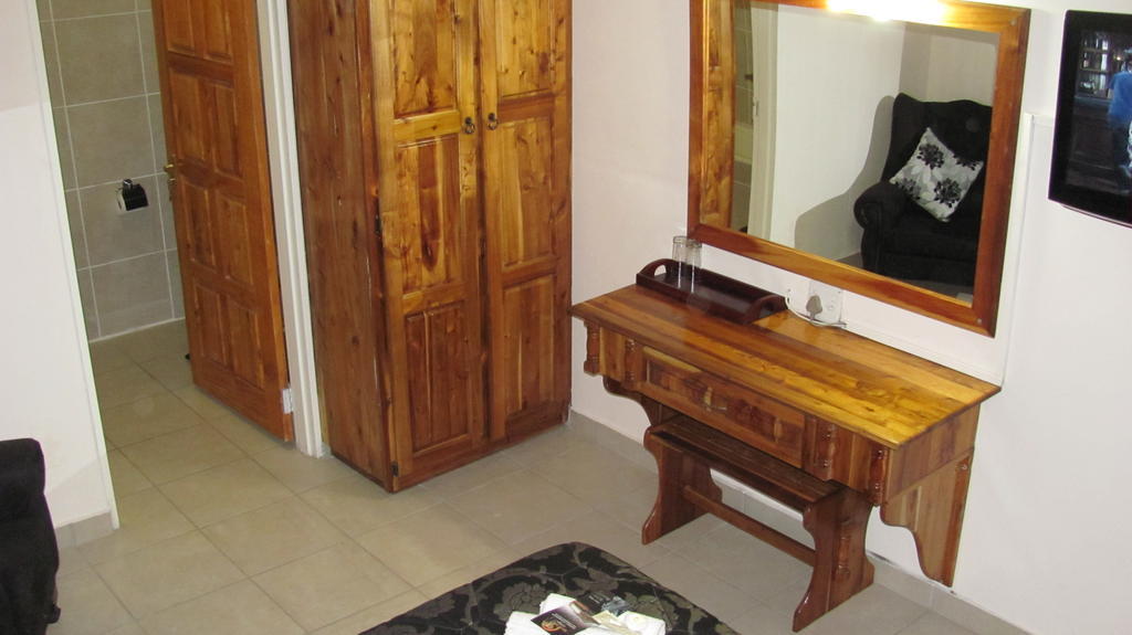 Ivory Tusk Lodge Tzaneen Rum bild